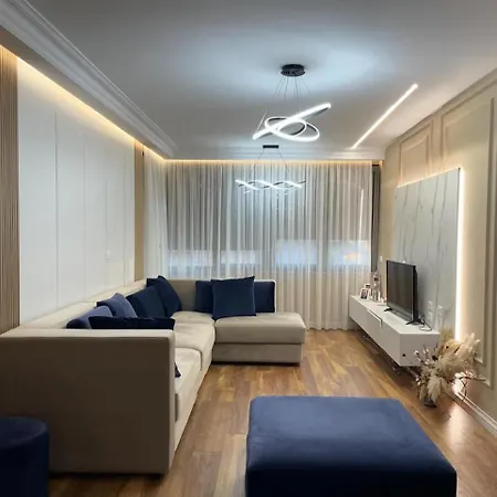 Center شقة تيرانا