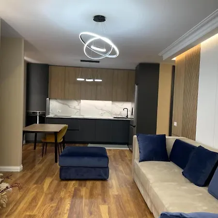 Center شقة تيرانا