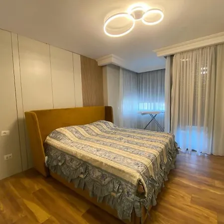 Center דירה